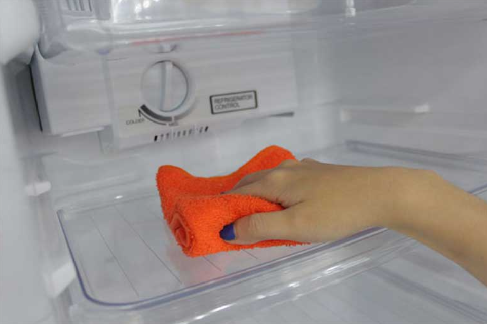 Bí Quyết Xử Lý Tình Trạng Tủ Lạnh Bị Đọng Nước – Giải Pháp Tiết Kiệm Từ Chuyên Gia