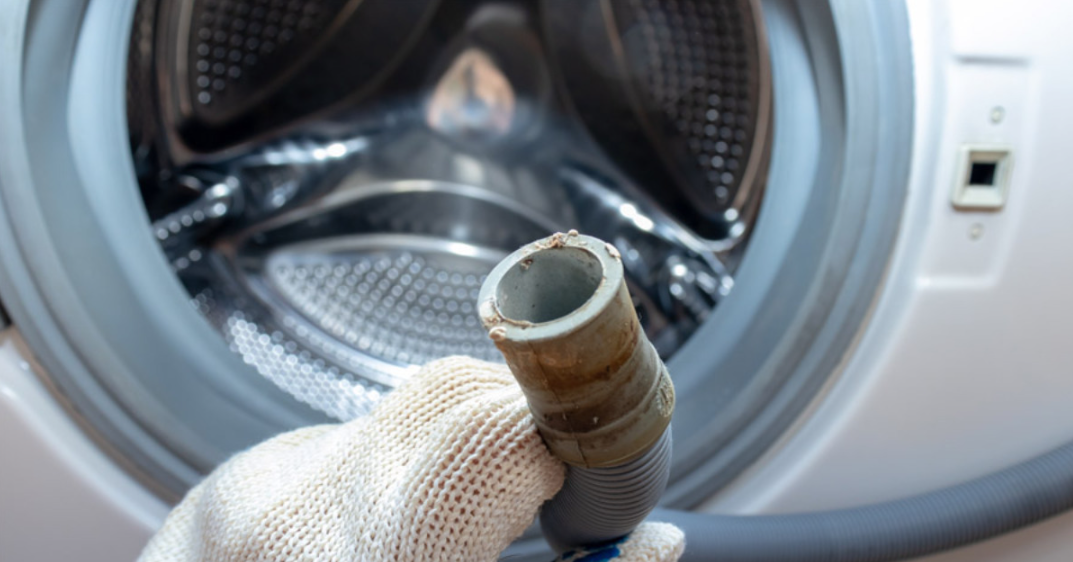 Máy Giặt Không Xả Nước – Đừng Chủ Quan Khi Thấy Nước Còn Đọng Trong Lồng